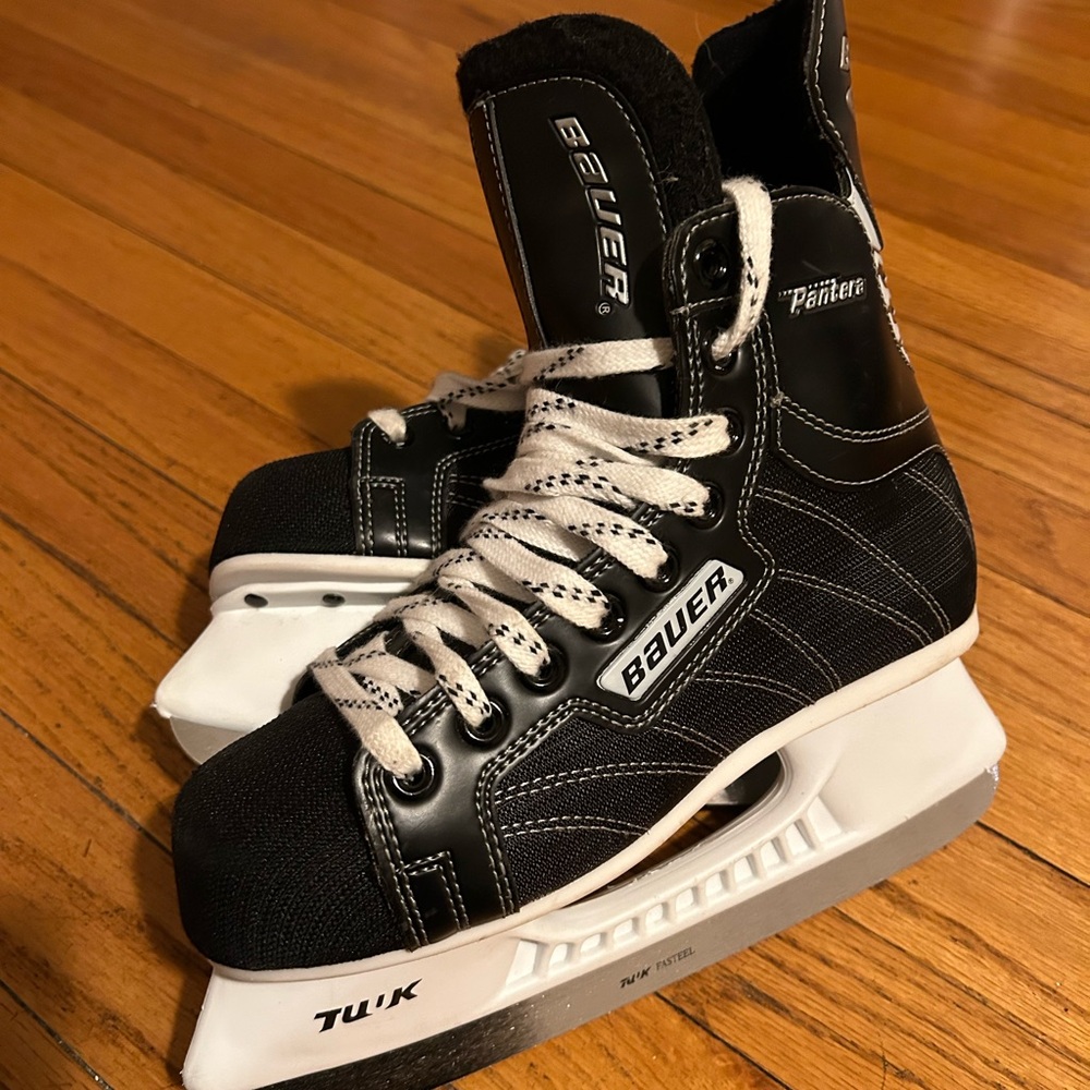 Bauer Supreme Pantera hockey Skates US4R
